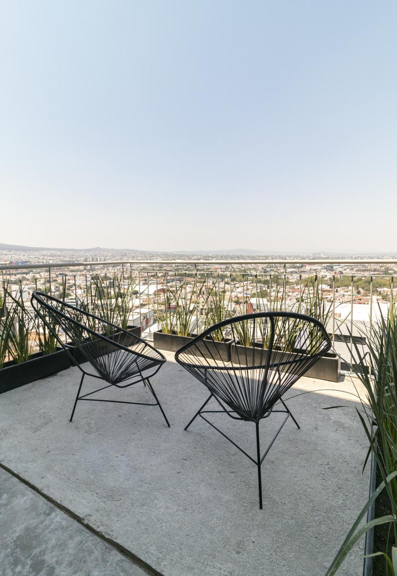 Departamentos Y Suites Indigo Querétaro Exteriör bild