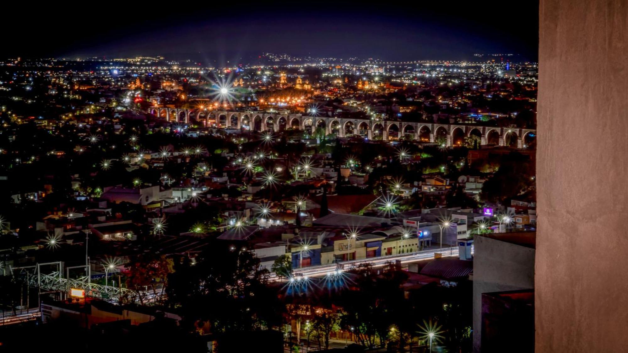 Departamentos Y Suites Indigo Querétaro Exteriör bild