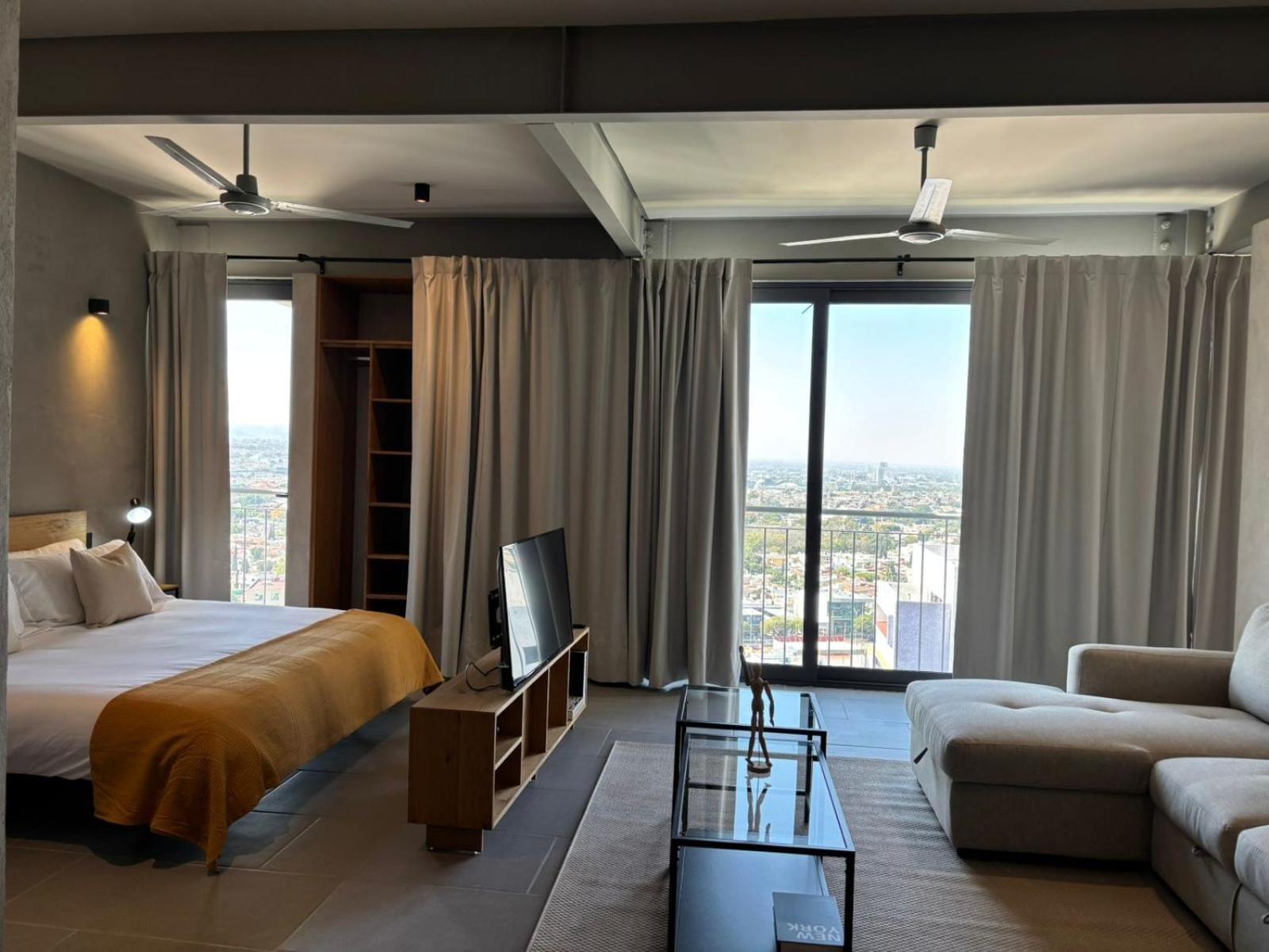 Departamentos Y Suites Indigo Querétaro Exteriör bild
